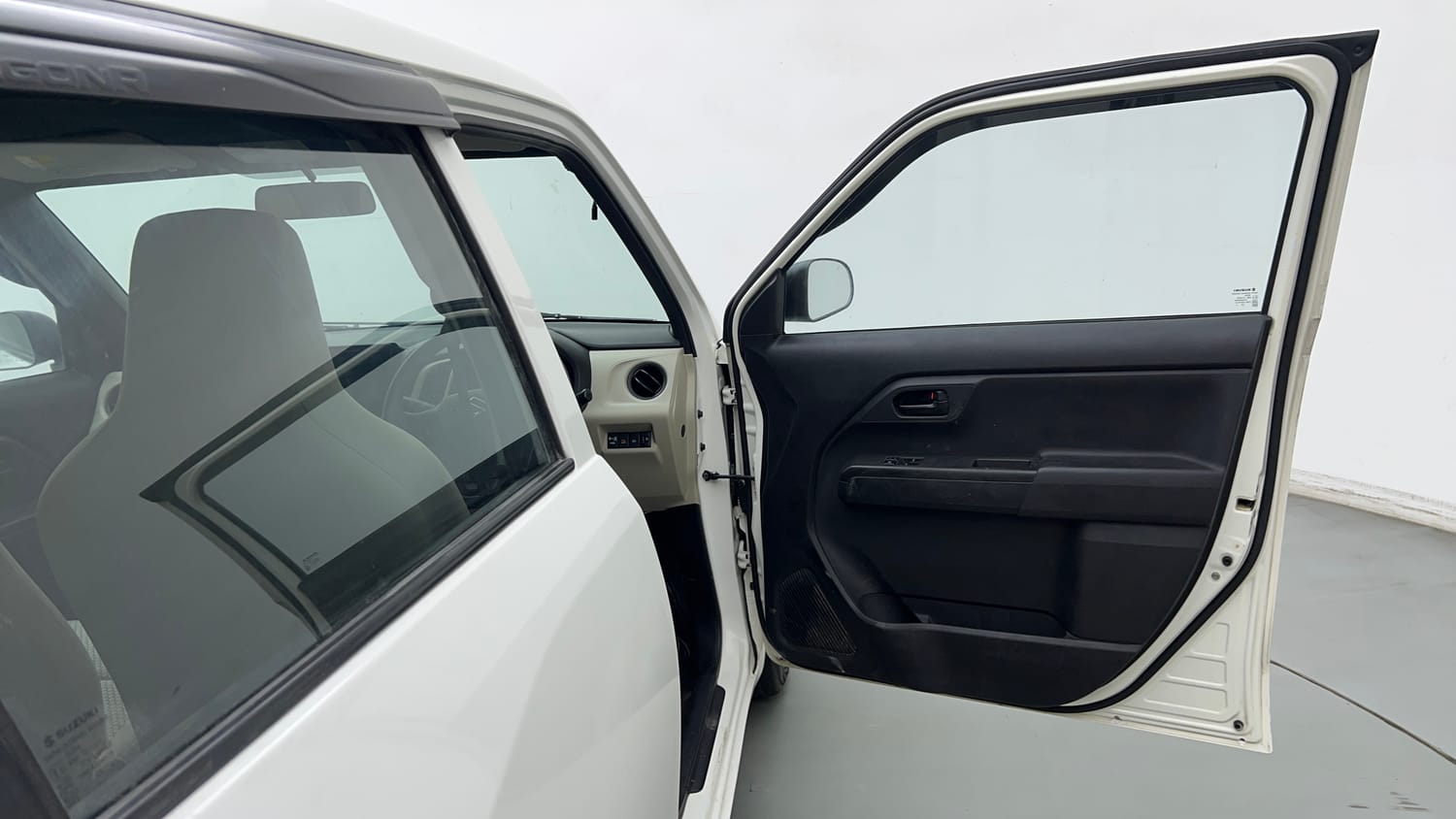 Used 2021 Maruti Suzuki Wagon R LXi (O) 1.0 CNG Cng Manual interior RIGHT FRONT DOOR OPEN VIEW