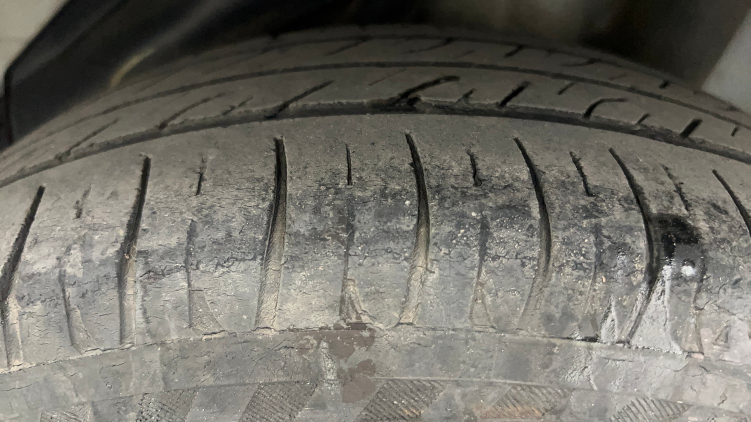 Used 2013 Honda Amaze 1.5 S i-DTEC Diesel Manual tyres LEFT REAR TYRE TREAD VIEW