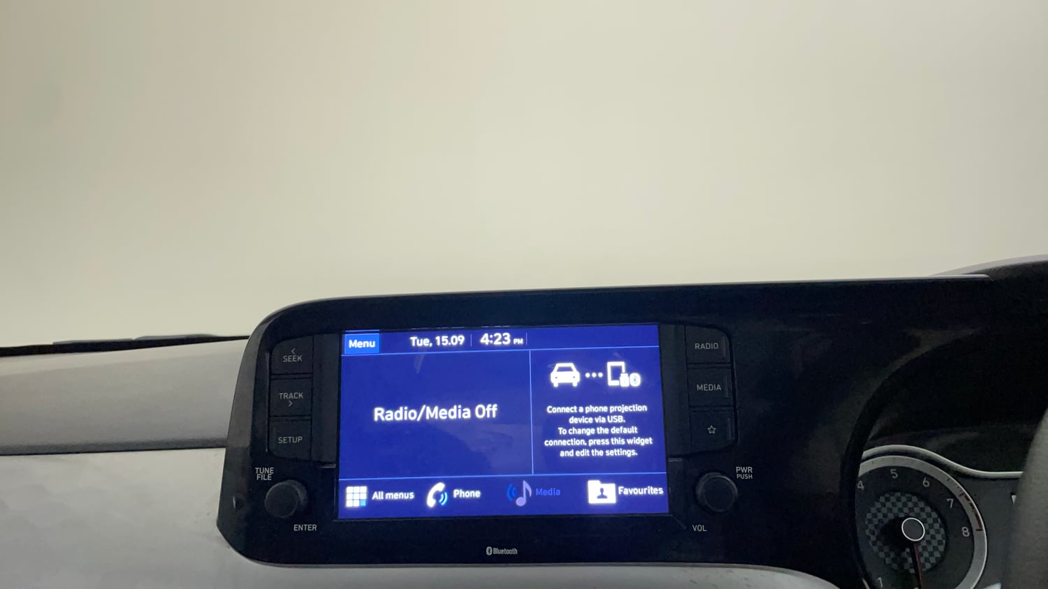 Used 2022 Hyundai Grand i10 Nios Sportz AMT 1.2 Kappa VTVT Petrol Automatic top_features Touch screen infotainment system