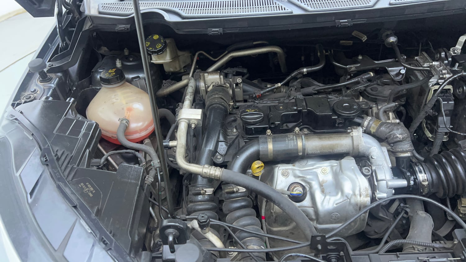 Used 2020 Ford EcoSport Titanium 1.5L TDCi Diesel Manual engine ENGINE RIGHT SIDE VIEW