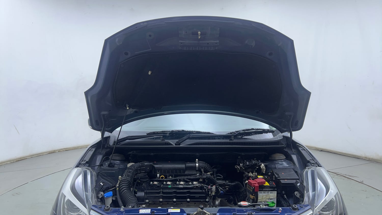 Used 2022 Maruti Suzuki Baleno Zeta Petrol Manual engine ENGINE & BONNET OPEN FRONT VIEW