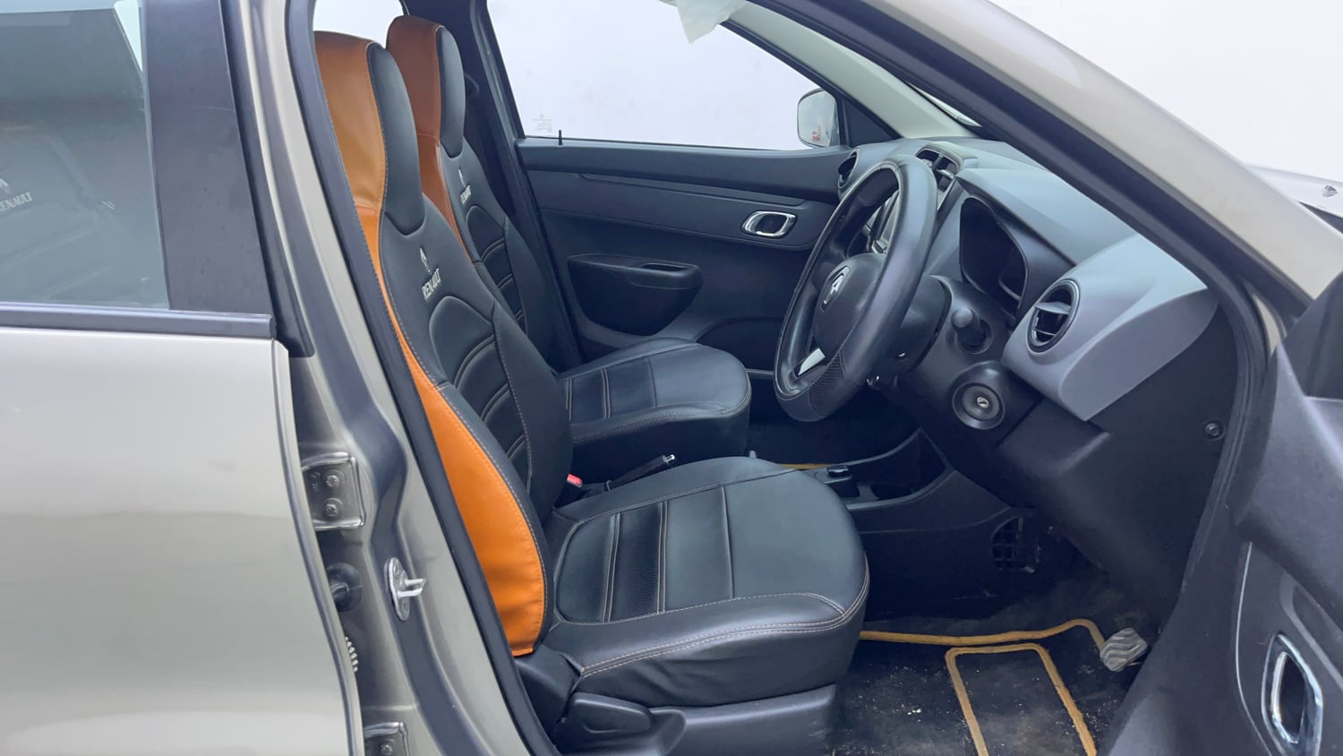 Used 2018 Renault Kwid 1.0 RXT AMT Petrol Automatic interior RIGHT SIDE FRONT DOOR CABIN VIEW