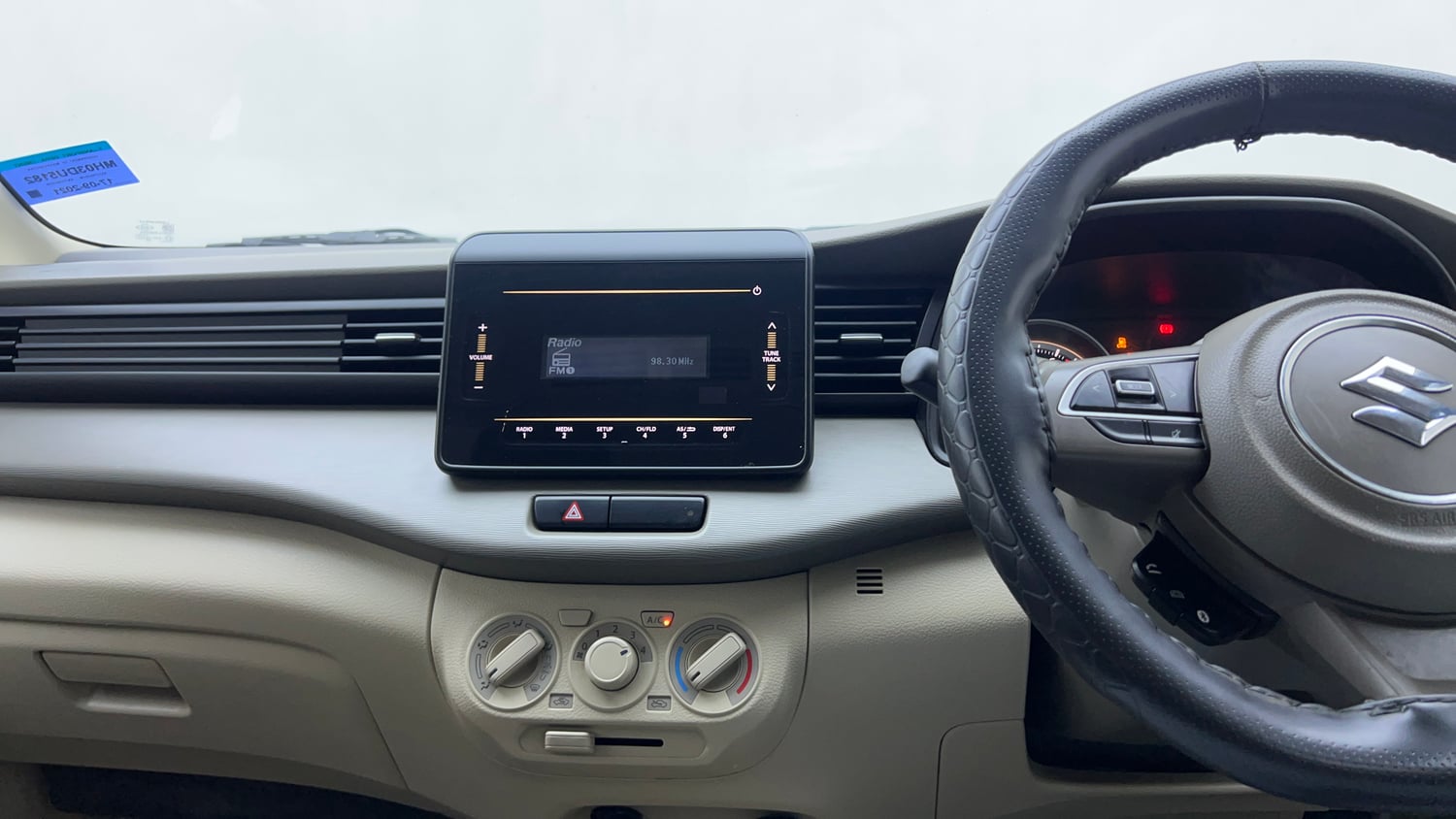 Used 2021 Maruti Suzuki Ertiga VXi CNG Cng Manual interior MUSIC SYSTEM & AC CONTROL VIEW