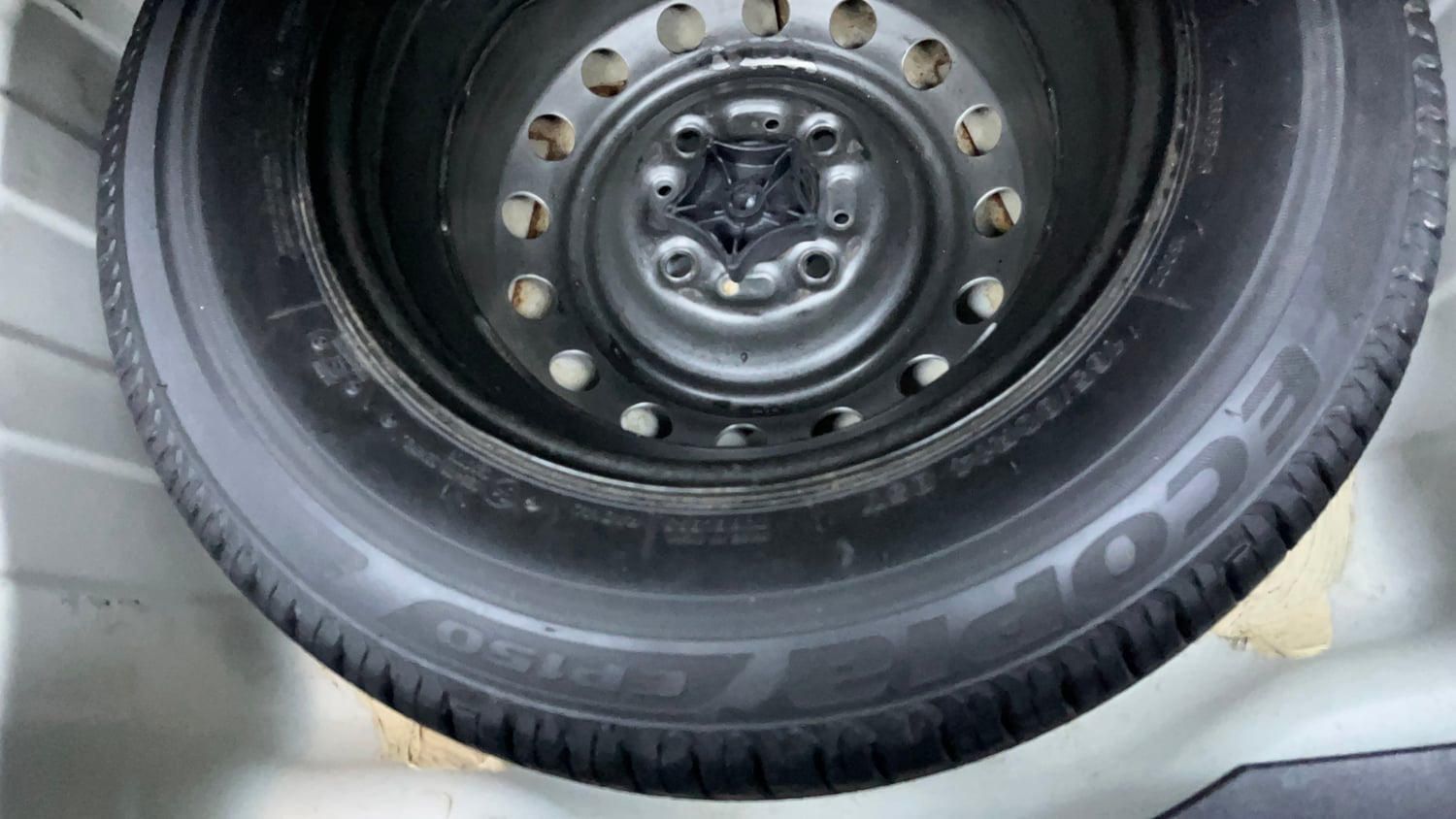Used 2022 Tata Altroz XZ Petrol Petrol Manual tyres SPARE TYRE VIEW