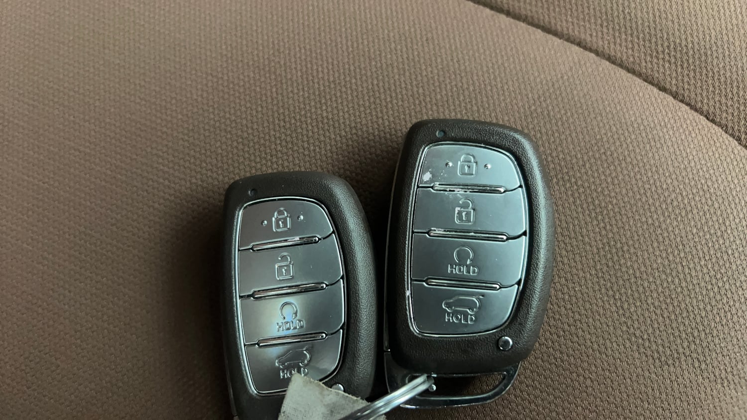 Used 2022 Hyundai Alcazar Prestige 7 STR 2.0 Petrol Petrol Manual extra CAR KEY VIEW
