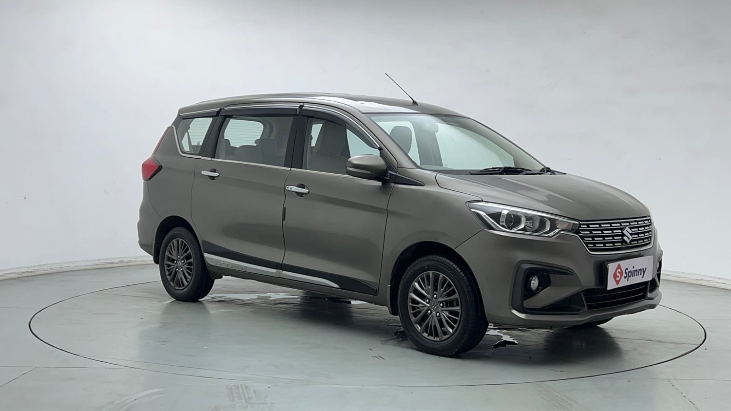 Used 2021 Maruti Suzuki New Ertiga ZXi Plus Petrol Manual exterior RIGHT FRONT CORNER VIEW