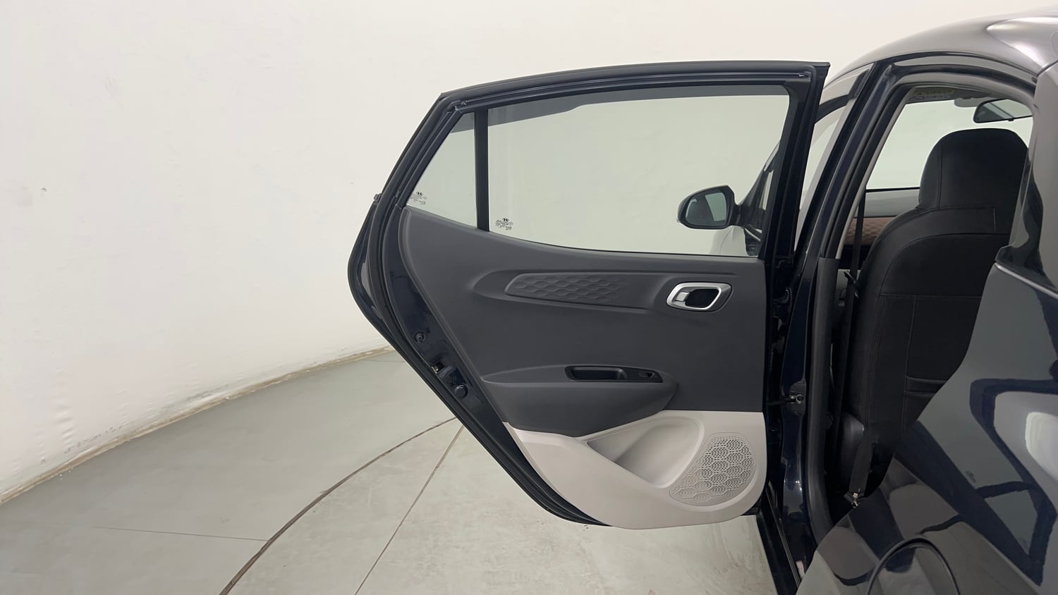 Used 2024 Hyundai Aura SX 1.2 CNG Cng Manual interior LEFT REAR DOOR OPEN VIEW