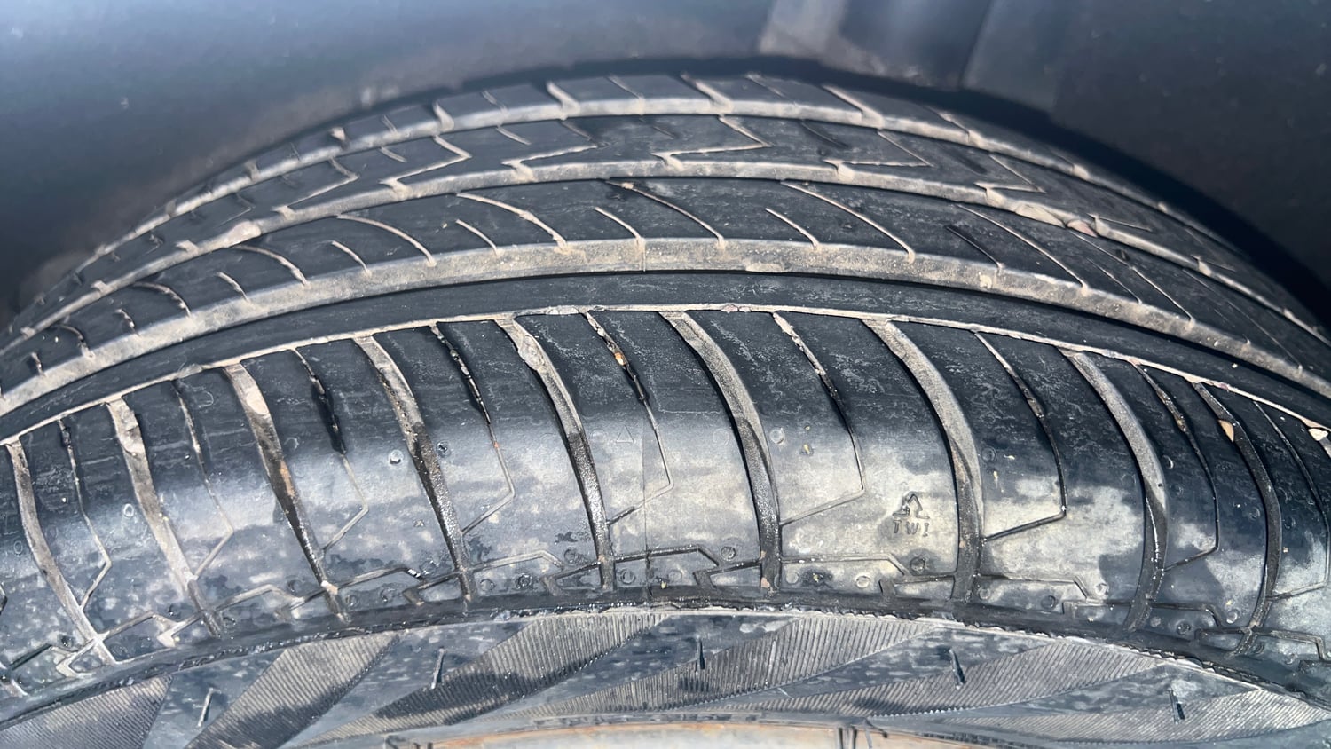 Used 2016 Maruti Suzuki Baleno Delta 1.2 Petrol Manual tyres LEFT REAR TYRE TREAD VIEW