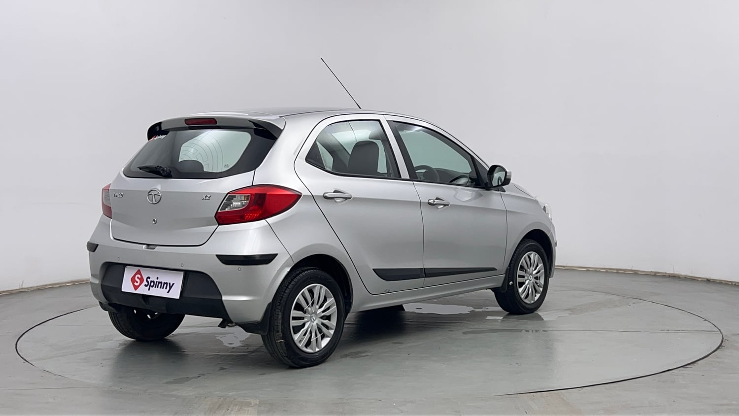 Used 2019 Tata Tiago Revotron XZ w/o Alloy Petrol Manual exterior RIGHT REAR CORNER VIEW