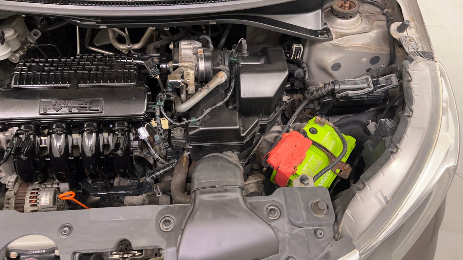 Used 2017 Honda BR-V V CVT Petrol Petrol Automatic engine ENGINE LEFT SIDE VIEW