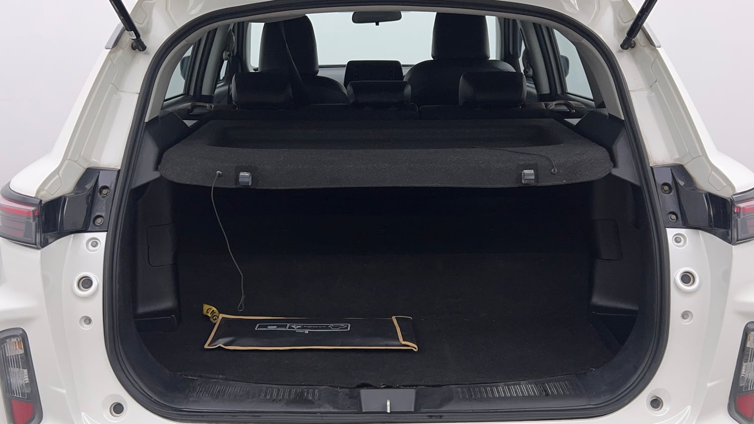 Used 2024 Maruti Suzuki Grand Vitara Delta CNG Cng Manual interior DICKY INSIDE VIEW