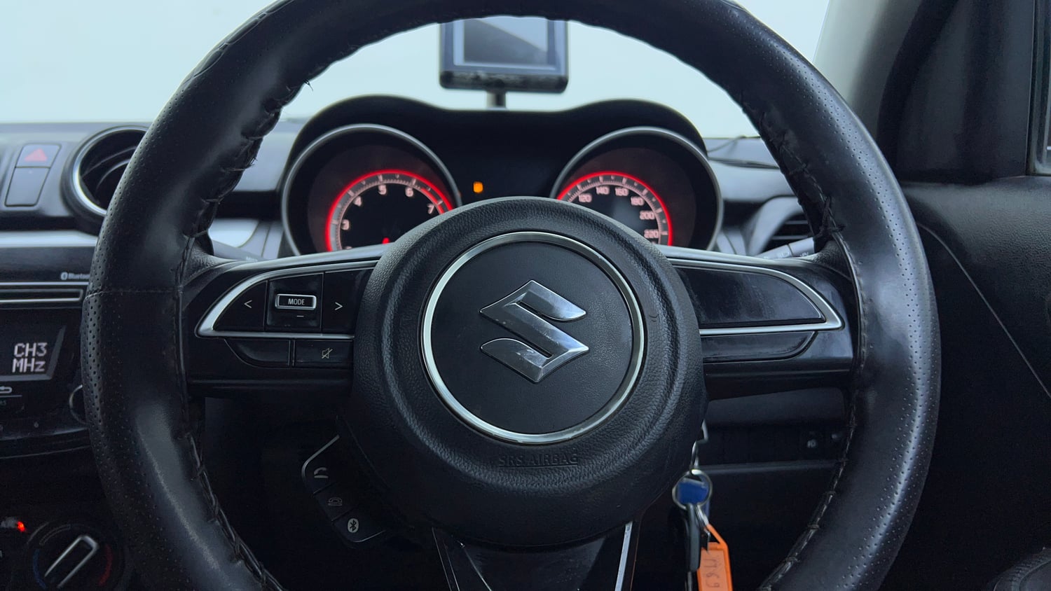 Used 2018 Maruti Suzuki Swift VXi AMT Petrol Automatic top_features Steering mounted controls