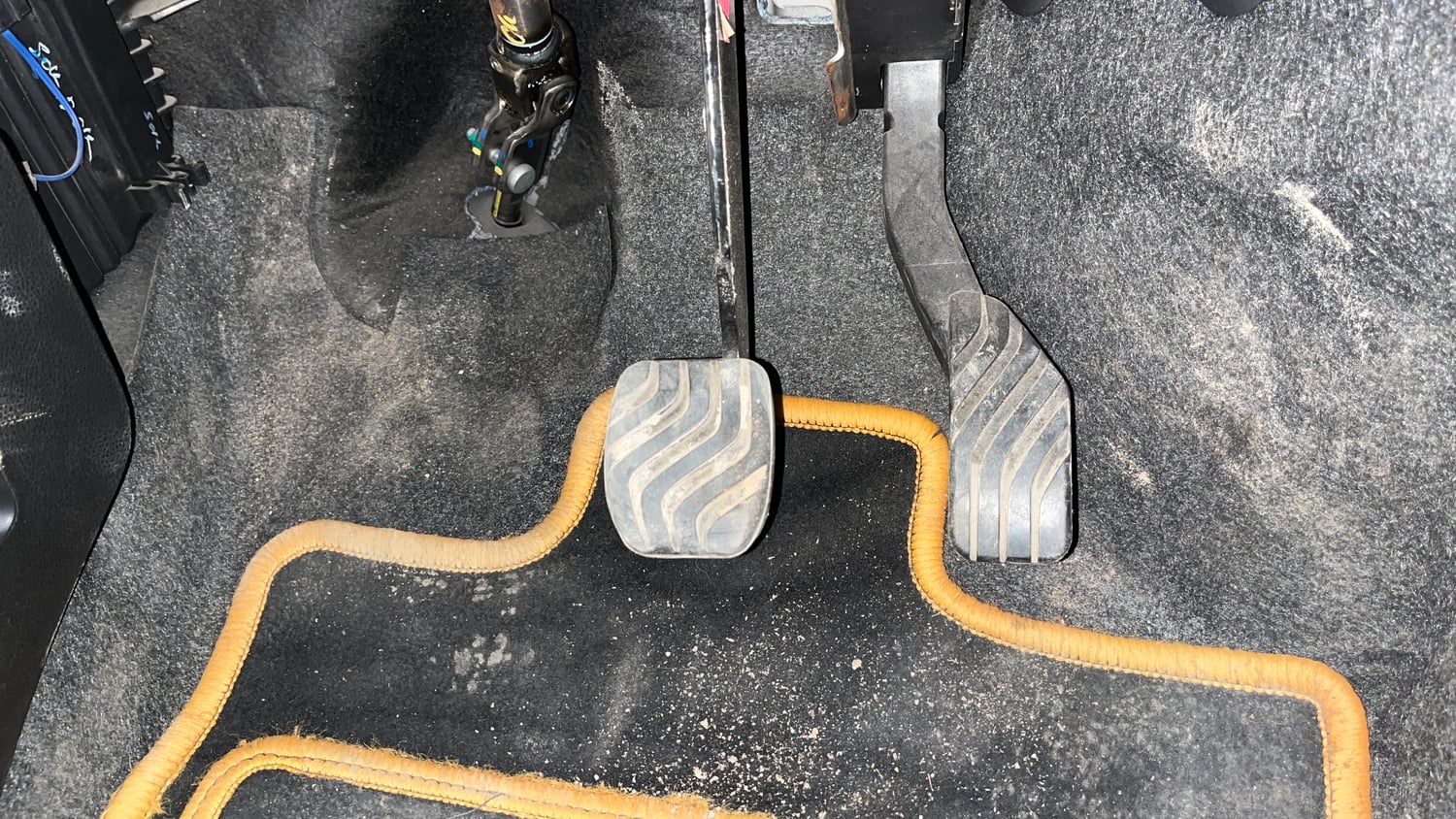 Used 2018 Renault Kwid 1.0 RXT AMT Petrol Automatic interior PEDALS VIEW