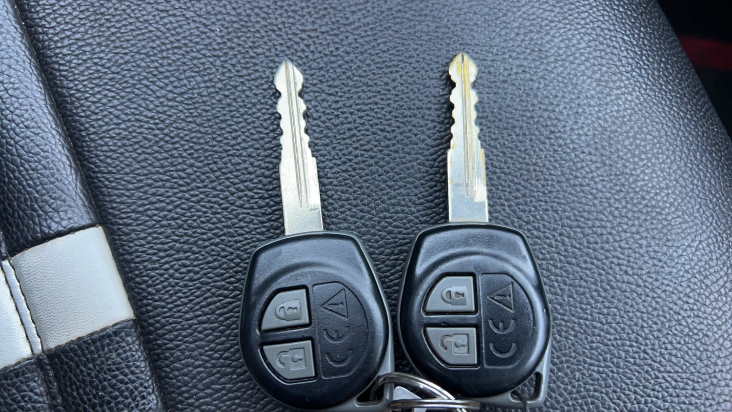 Used 2018 Maruti Suzuki Swift VXi AMT Petrol Automatic extra CAR KEY VIEW