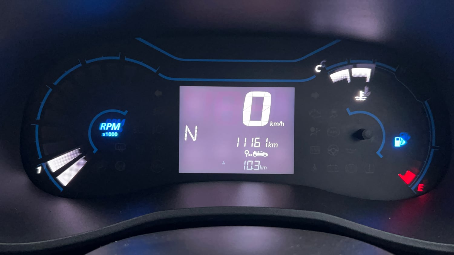 Used 2022 Renault Kwid RXT 1.0 AMT Petrol Automatic interior CLUSTERMETER VIEW