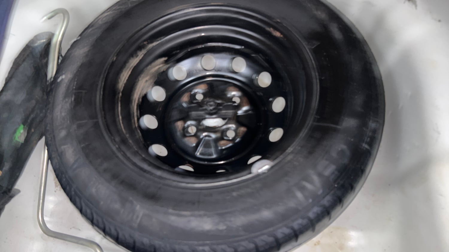 Used 2017 Hyundai Eon Era + Petrol Manual tyres SPARE TYRE VIEW