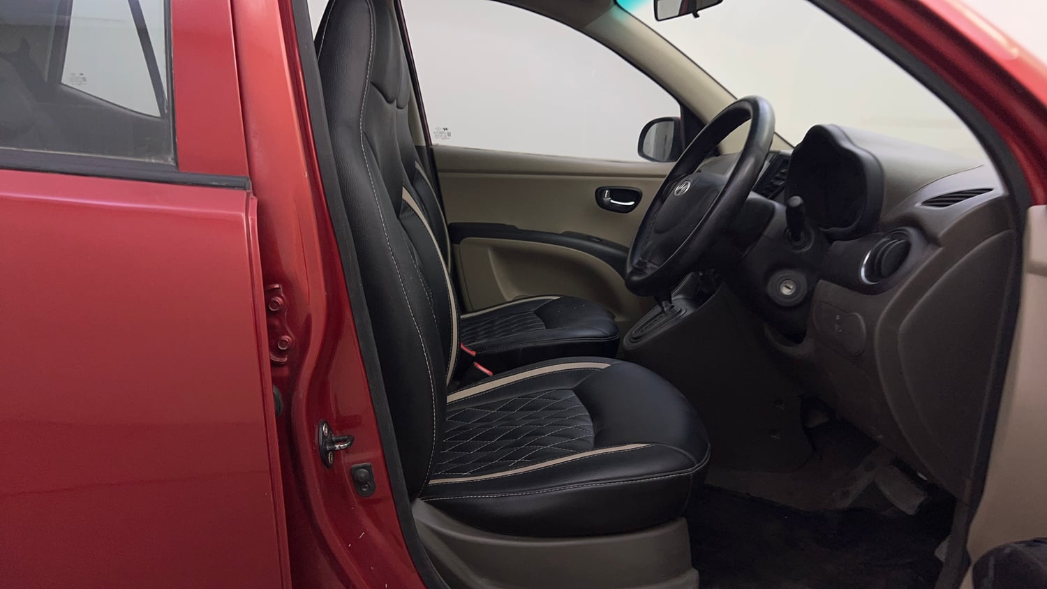 Used 2013 Hyundai i10 Sportz 1.2 AT Kappa2 Petrol Automatic interior RIGHT SIDE FRONT DOOR CABIN VIEW