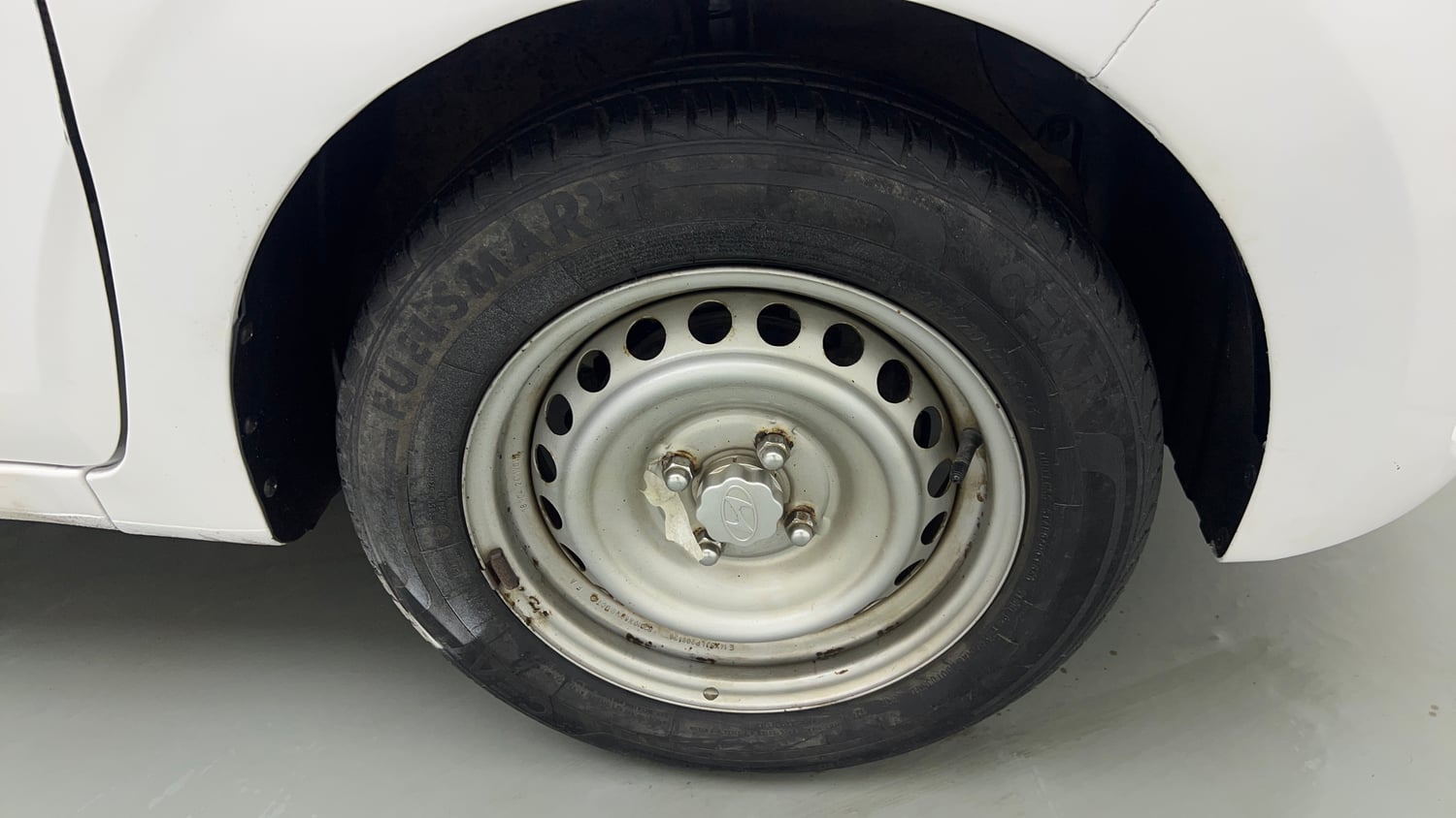 Used 2024 Hyundai Grand i10 Nios Era 1.2 Kappa Petrol Manual tyres RIGHT FRONT TYRE RIM VIEW