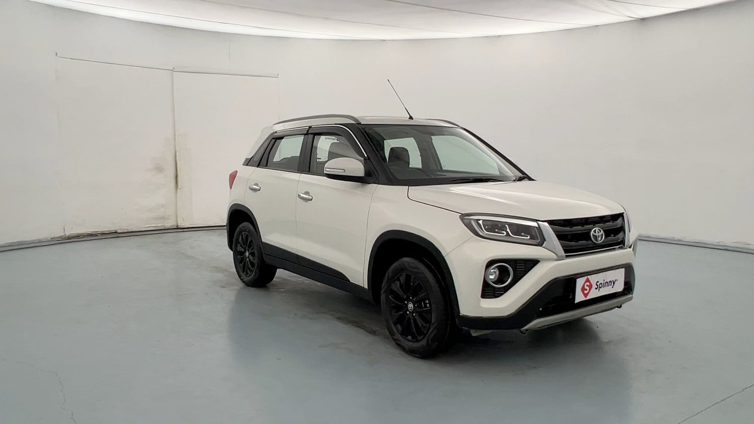 Used 2022 Toyota Urban Cruiser High Grade MT Petrol Manual exterior RIGHT FRONT CORNER VIEW