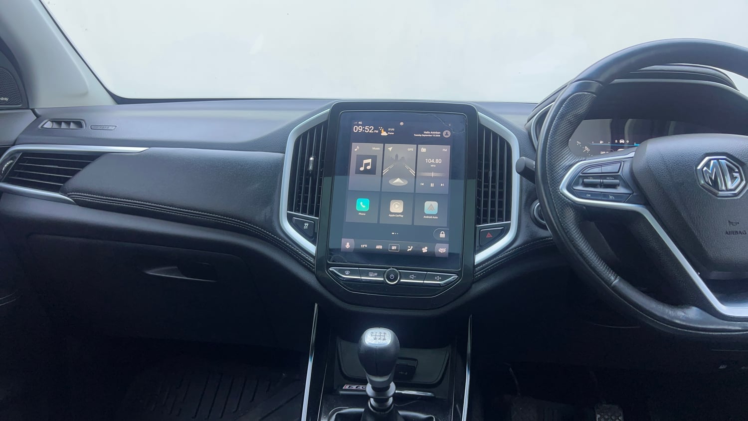 Used 2020 MG Motors Hector Sharp 2.0 Diesel Diesel Manual interior MUSIC SYSTEM & AC CONTROL VIEW
