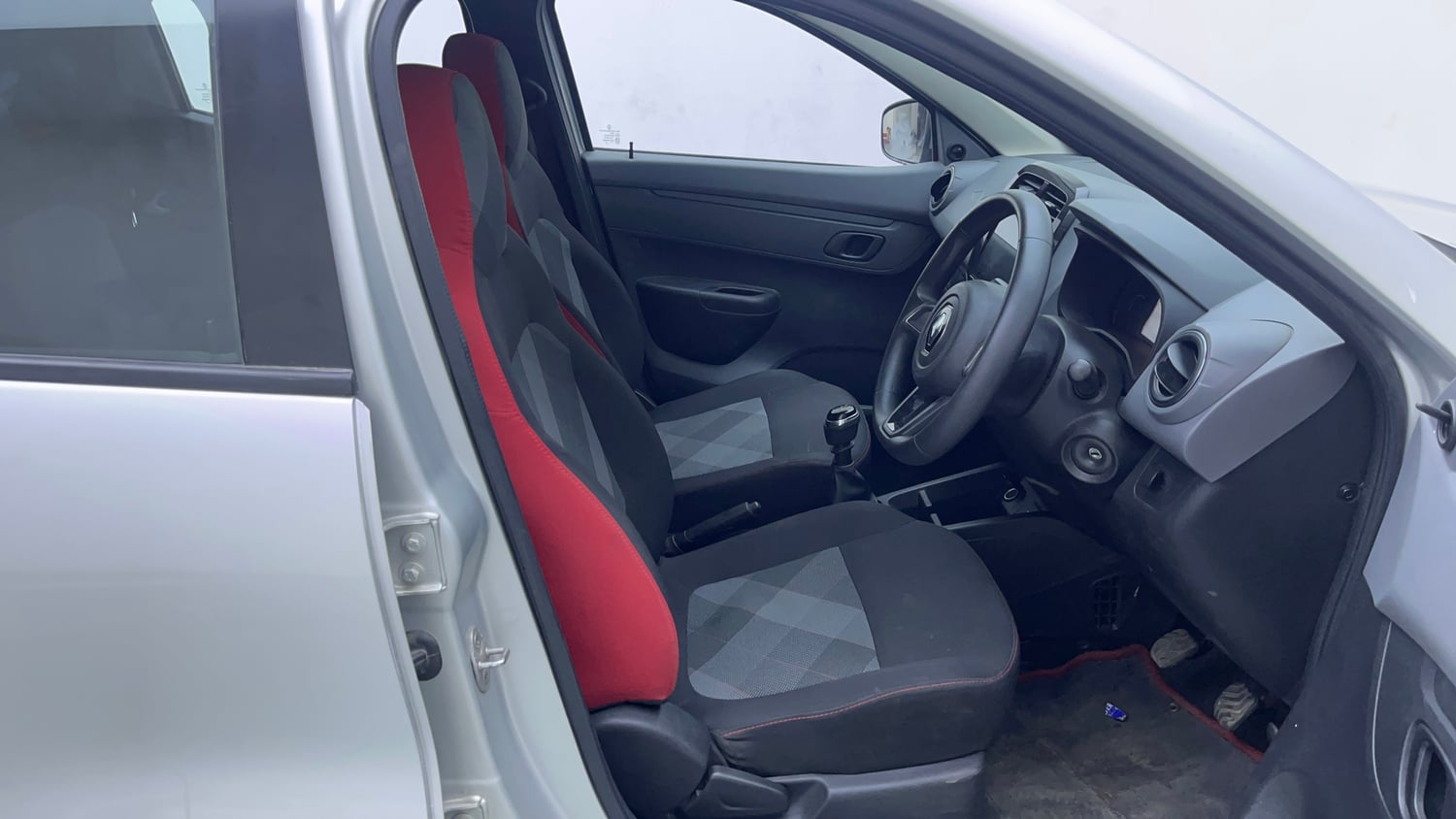 Used 2021 Renault Kwid RXT 1.0 Opt Petrol Manual interior RIGHT SIDE FRONT DOOR CABIN VIEW