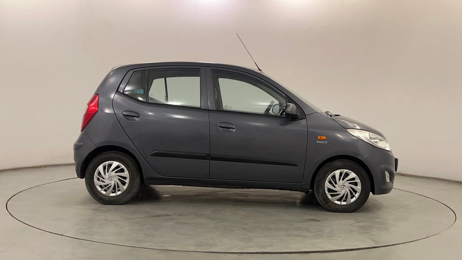 Used 2014 Hyundai i10 Sportz 1.1 iRDE2 Petrol Manual exterior RIGHT SIDE VIEW