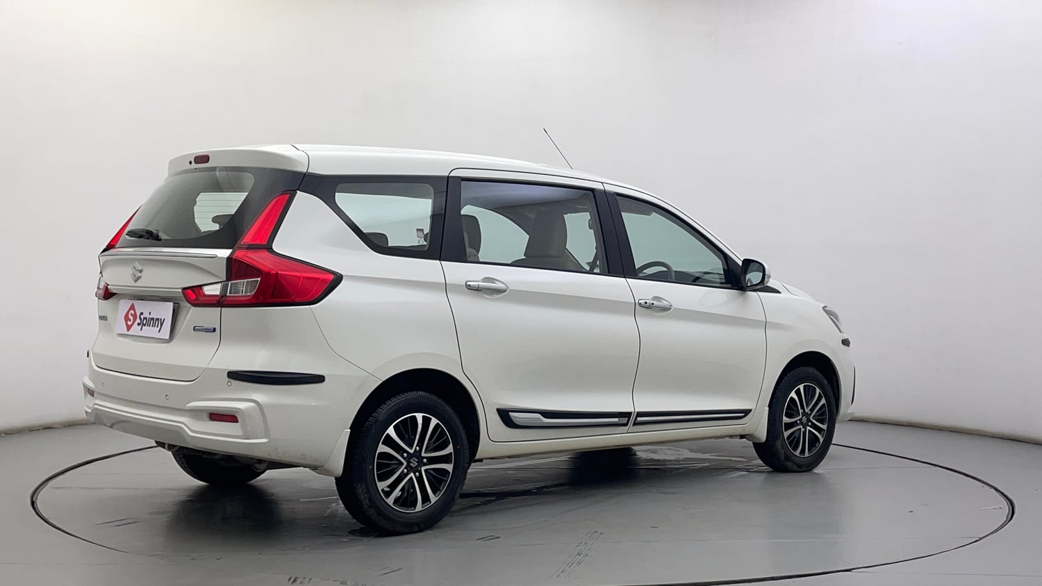 Used 2022 Maruti Suzuki Ertiga ZXi AT Petrol Automatic exterior RIGHT REAR CORNER VIEW