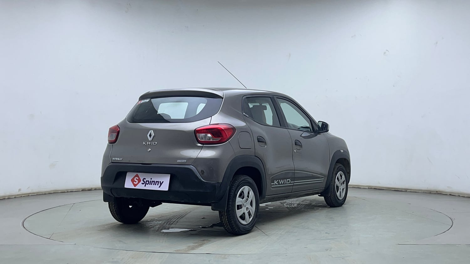 Used 2018 Renault Kwid 1.0 RXT AMT Petrol Automatic exterior RIGHT REAR CORNER VIEW
