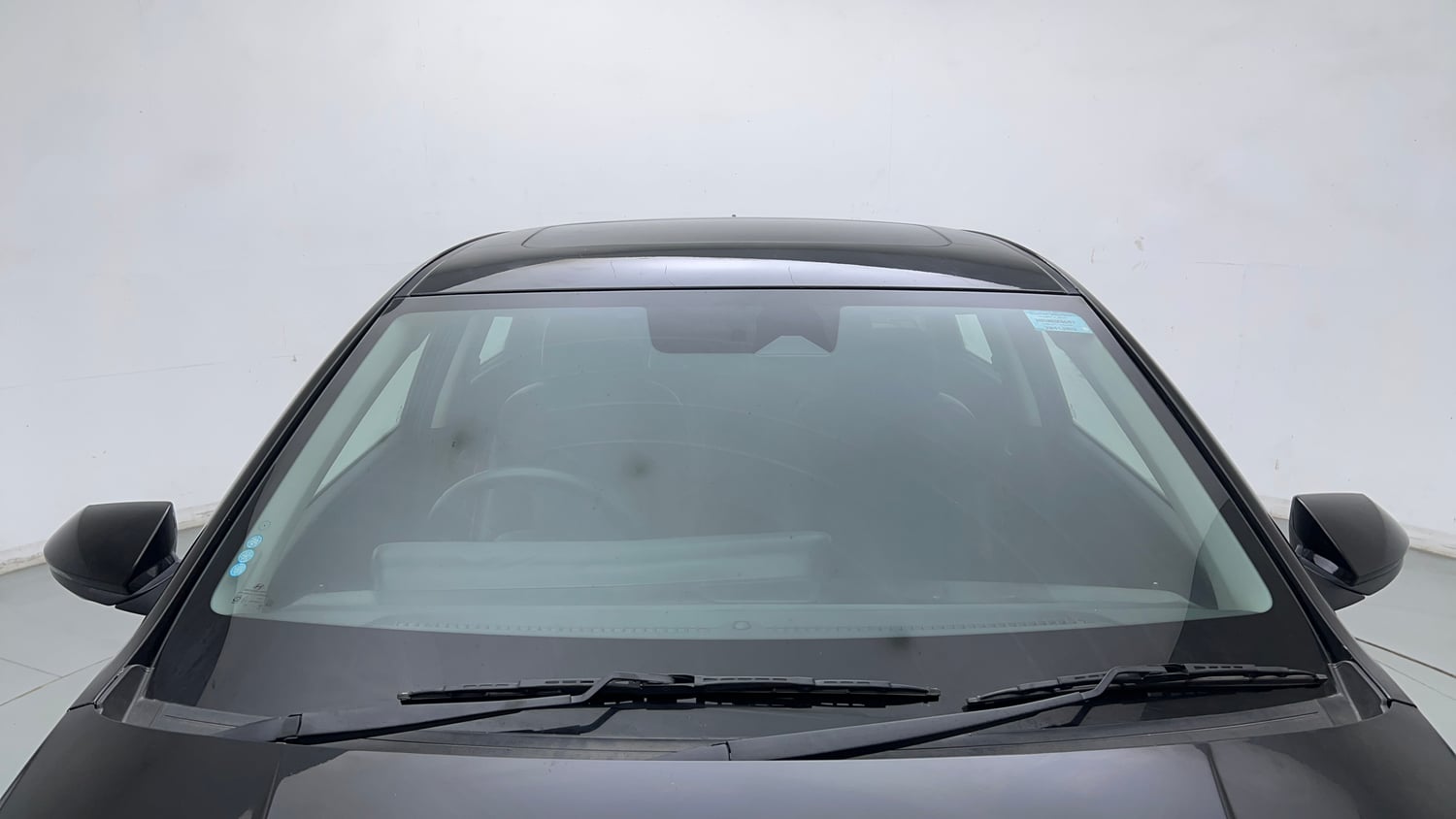 Used 2023 Hyundai Verna SX (O) 1.5 Turbo Petrol DCT Petrol Automatic exterior FRONT WINDSHIELD VIEW
