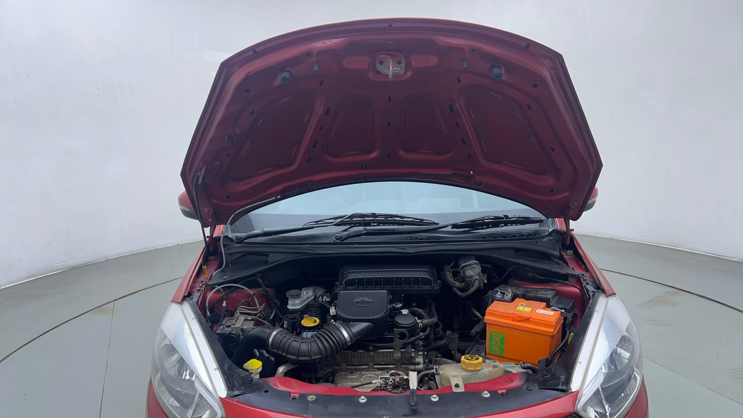 Used 2019 Tata Tiago Revotron XZ w/o Alloy Petrol Manual engine ENGINE & BONNET OPEN FRONT VIEW