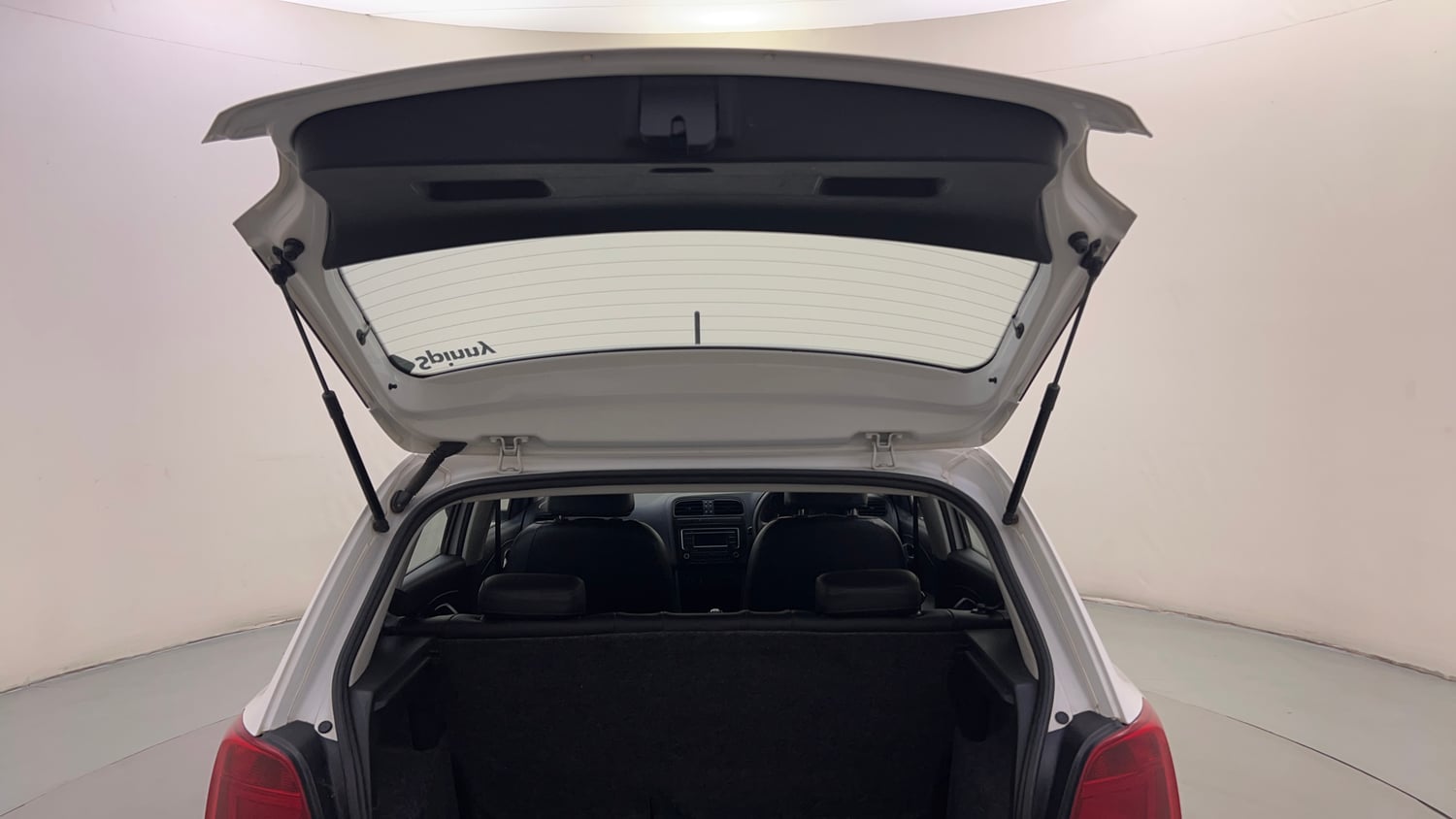 Used 2018 Volkswagen Polo Comfortline 1.0L (P) Petrol Manual interior DICKY DOOR OPEN VIEW