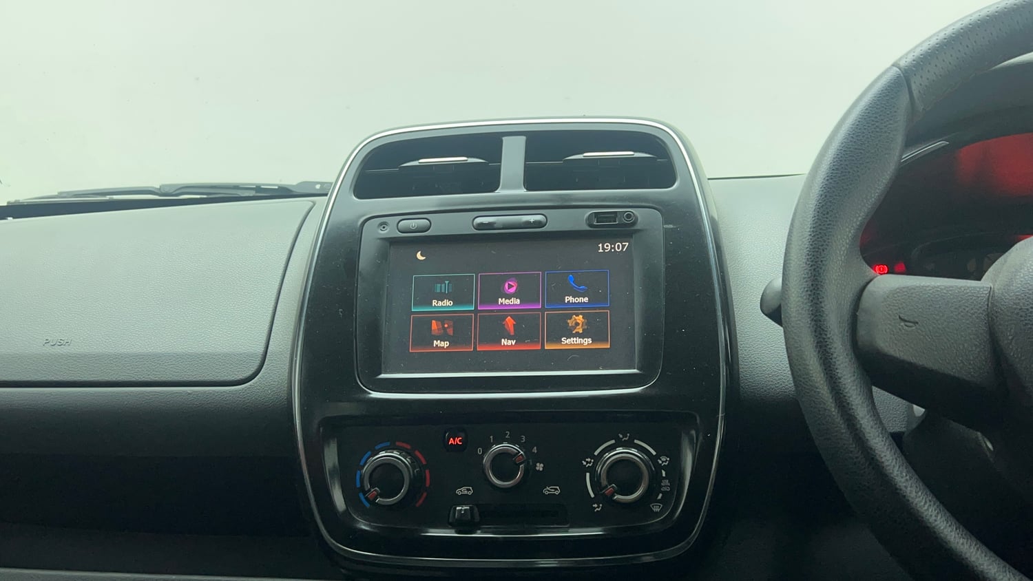 Used 2018 Renault Kwid RXT Opt Petrol Manual top_features Integrated (in-dash) music system