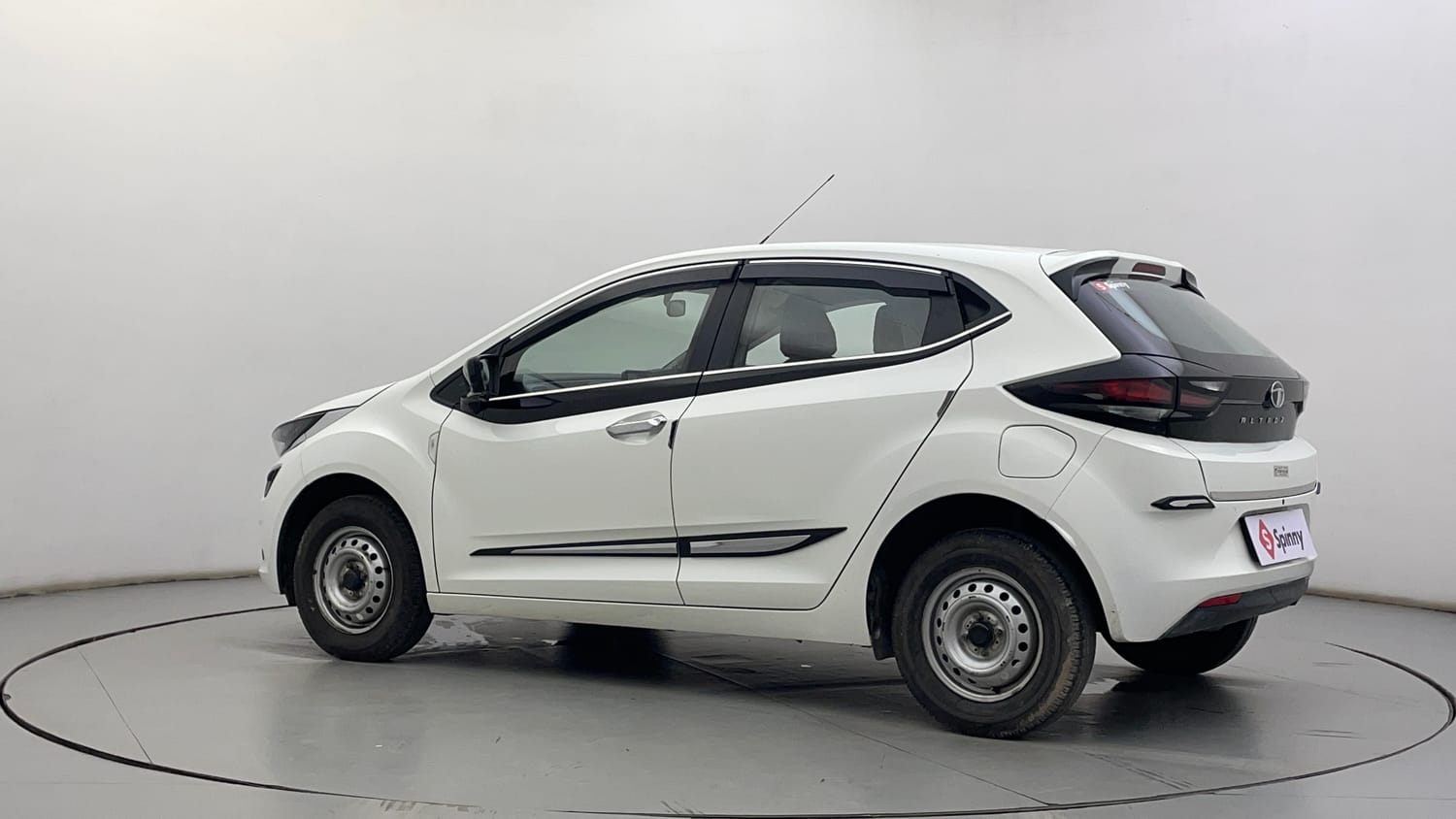 Used 2022 Tata Altroz XE Plus Petrol Petrol Manual exterior LEFT REAR CORNER VIEW