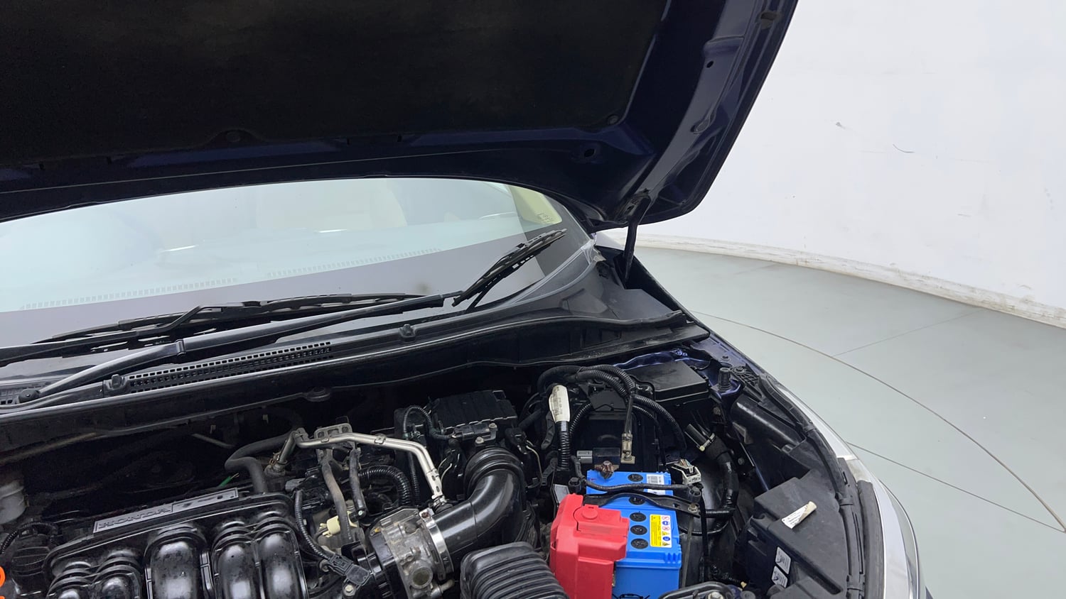 Used 2023 Honda City V Petrol MT Petrol Manual engine ENGINE LEFT SIDE HINGE & APRON VIEW