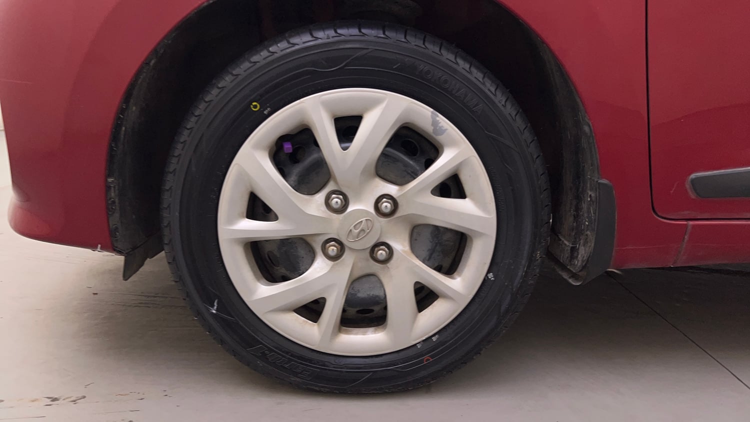Used 2018 Hyundai Grand i10 Sportz 1.2 Kappa VTVT Petrol Manual tyres LEFT FRONT TYRE RIM VIEW