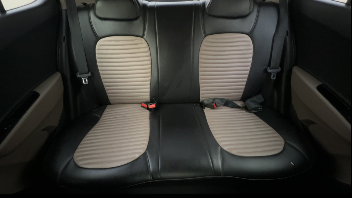 Used 2018 Hyundai Grand i10 Sportz 1.2 Kappa VTVT Petrol Manual interior REAR SEAT CONDITION VIEW
