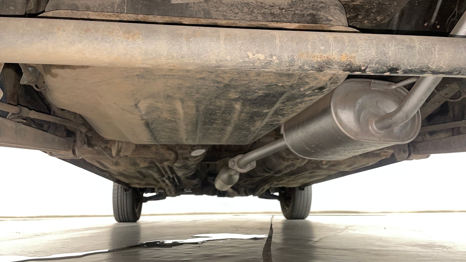 Used 2016 Maruti Suzuki Alto K10 VXi AMT Petrol Automatic extra REAR UNDERBODY VIEW (TAKEN FROM REAR)