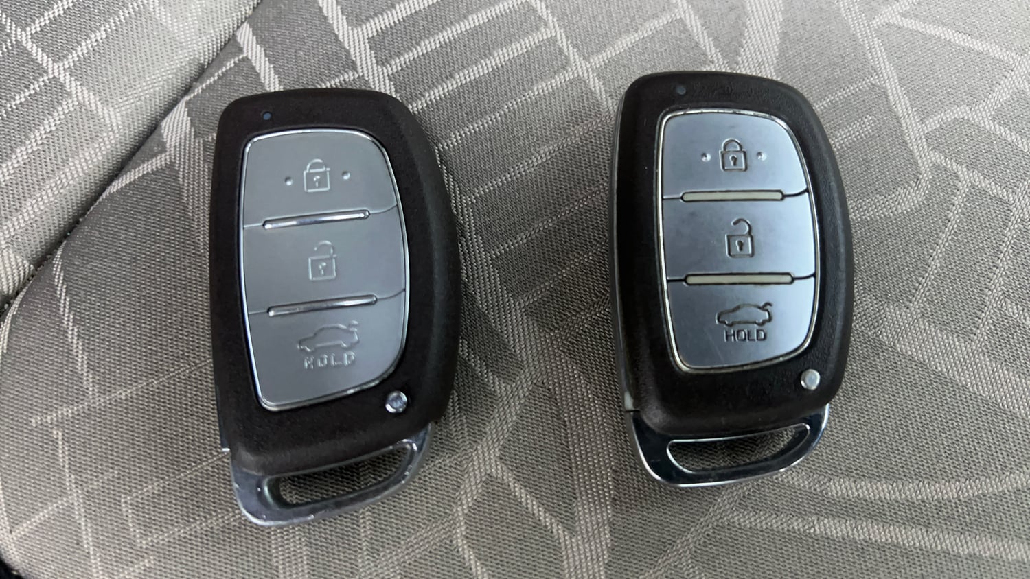 Used 2017 Hyundai Grand i10 Asta AT 1.2 Kappa VTVT (O) Petrol Automatic extra CAR KEY VIEW