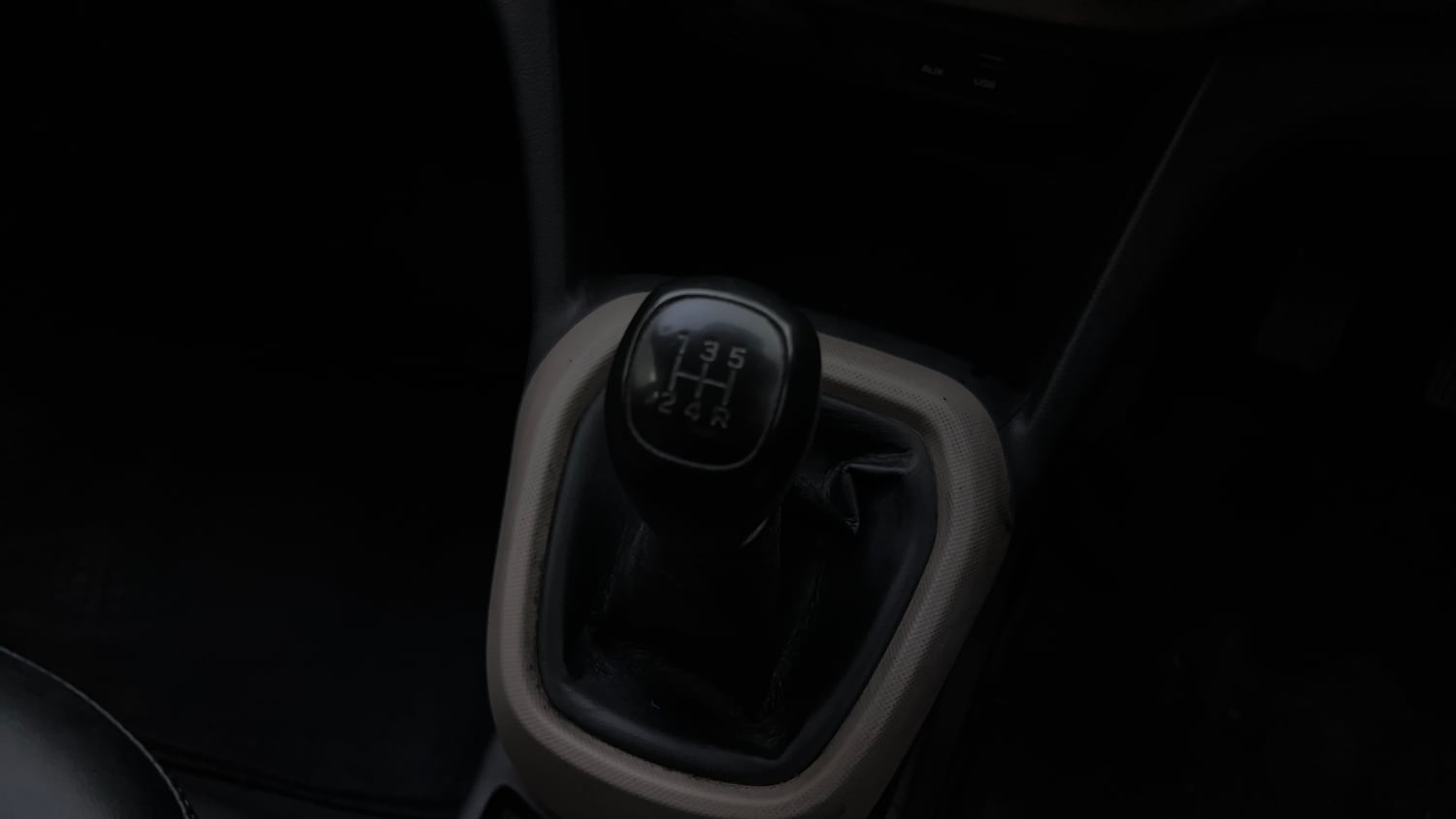 Used 2018 Hyundai Grand i10 Magna 1.2 Kappa VTVT Petrol Manual interior GEAR  KNOB VIEW