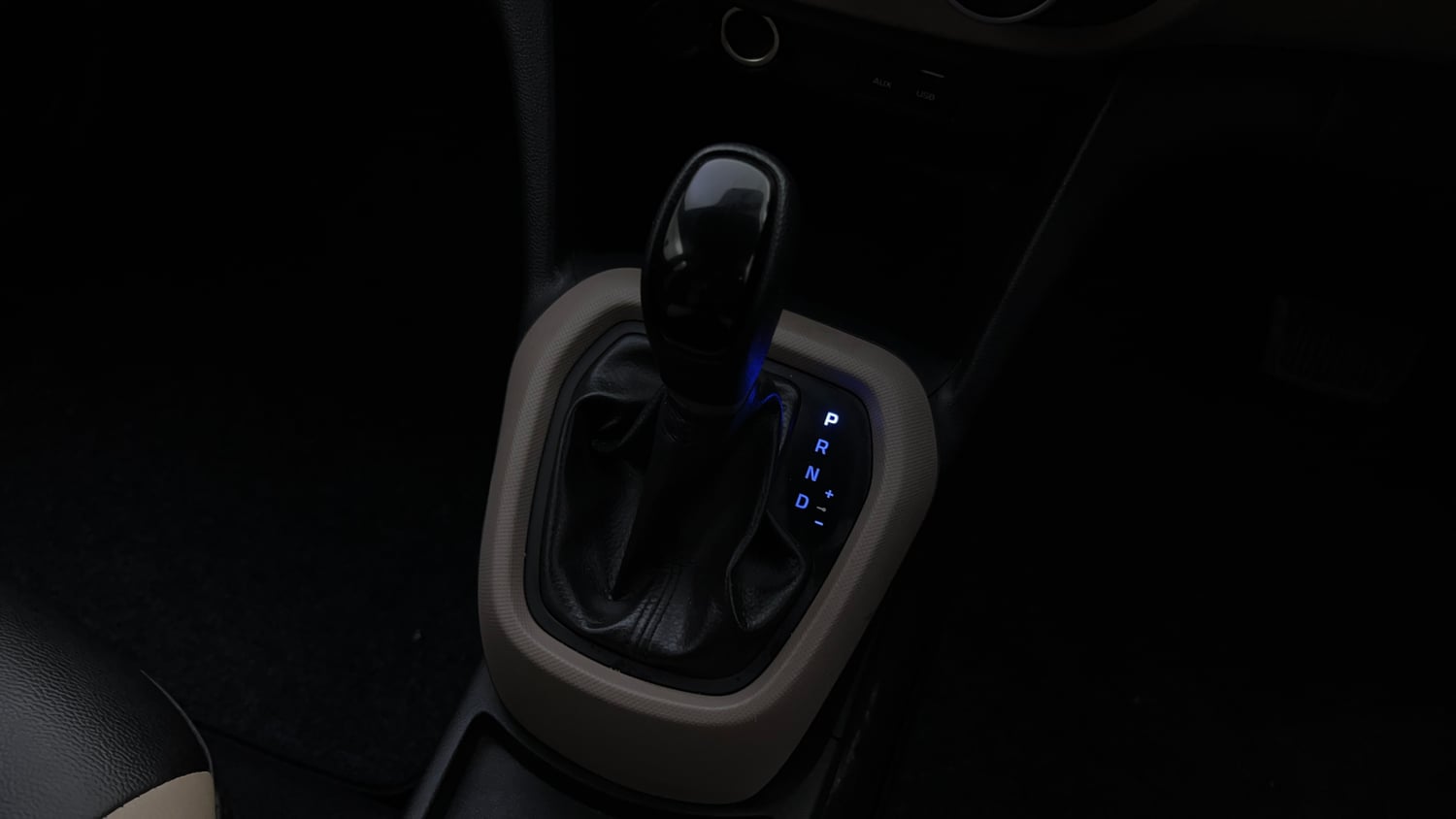 Used 2018 Hyundai Grand i10 Sportz AT 1.2 Kappa VTVT Petrol Automatic interior GEAR  KNOB VIEW