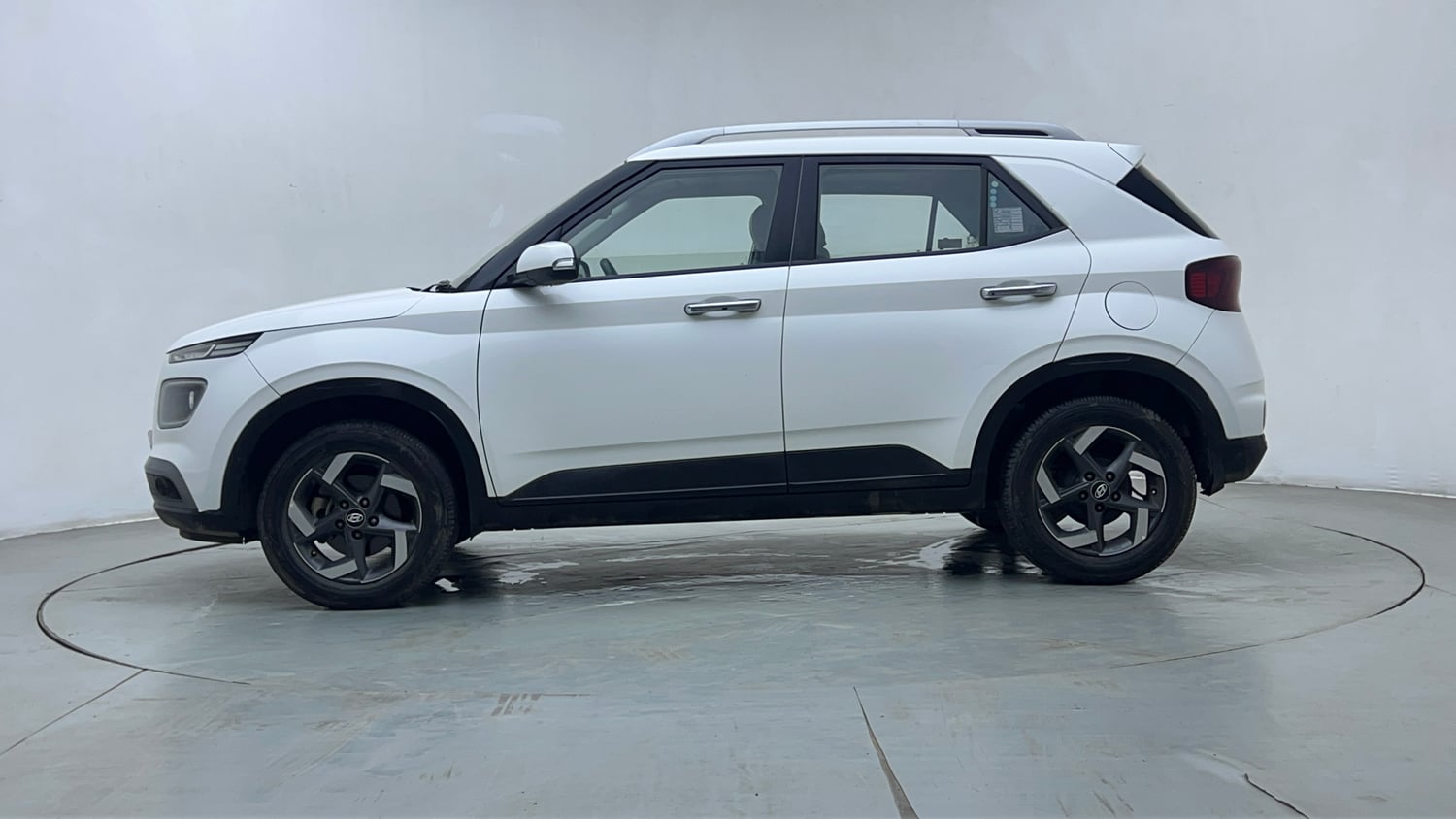 Used 2019 Hyundai Venue SX Plus 1.0 Turbo DCT Petrol Automatic exterior LEFT SIDE VIEW
