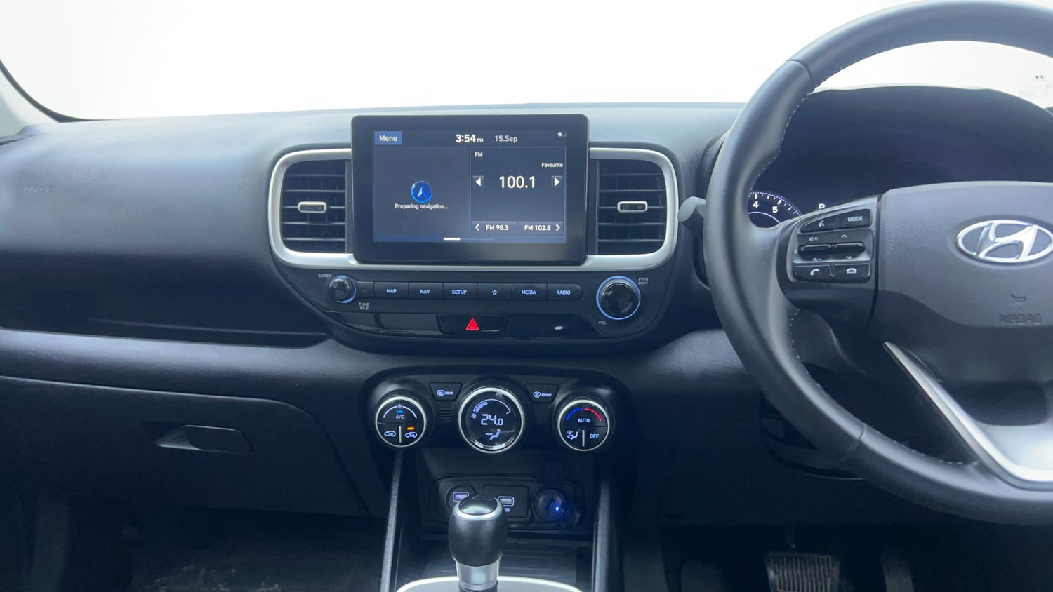Used 2019 Hyundai Venue SX Plus 1.0 Turbo DCT Petrol Automatic interior MUSIC SYSTEM & AC CONTROL VIEW