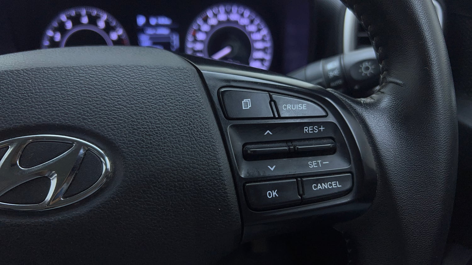 Used 2019 Hyundai Venue SX Plus 1.0 Turbo DCT Petrol Automatic top_features Cruise control