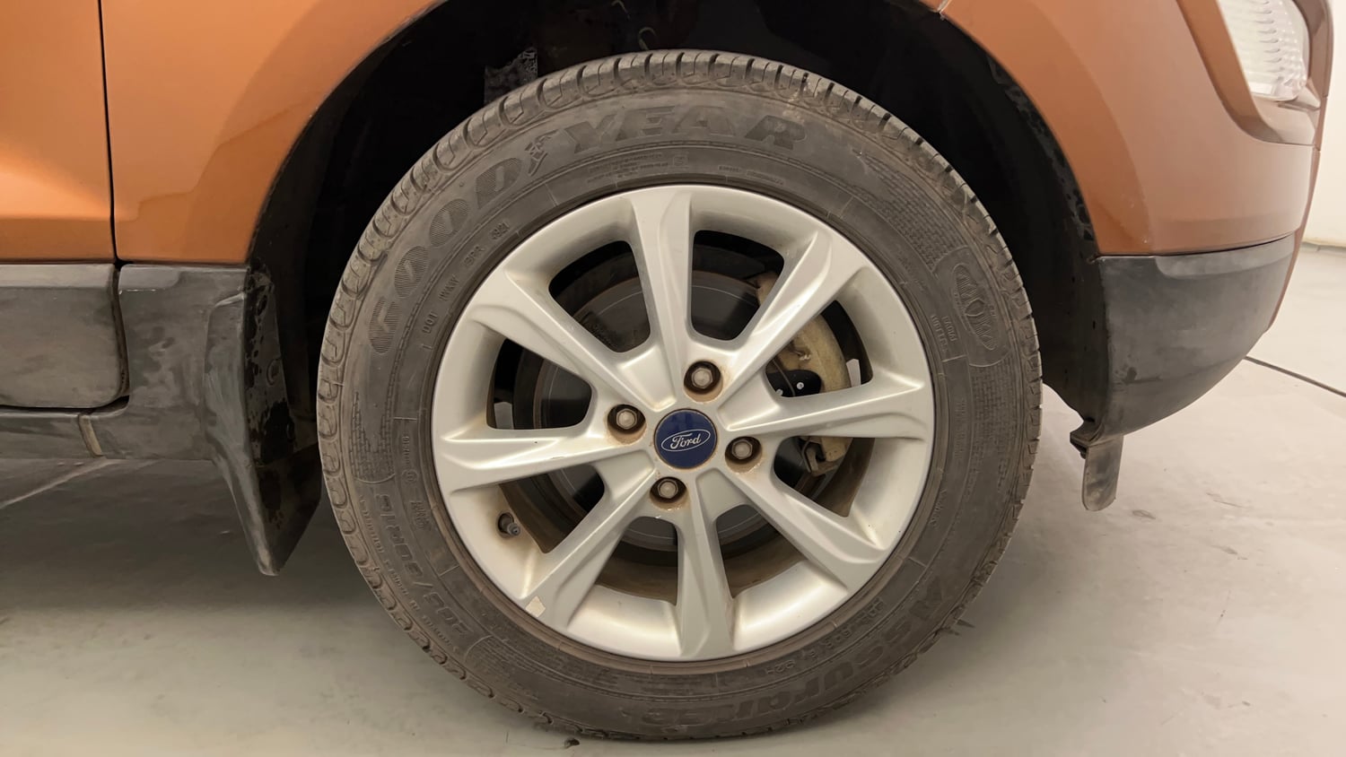 Used 2018 Ford EcoSport Titanium 1.5L Ti-VCT Petrol Manual tyres RIGHT FRONT TYRE RIM VIEW