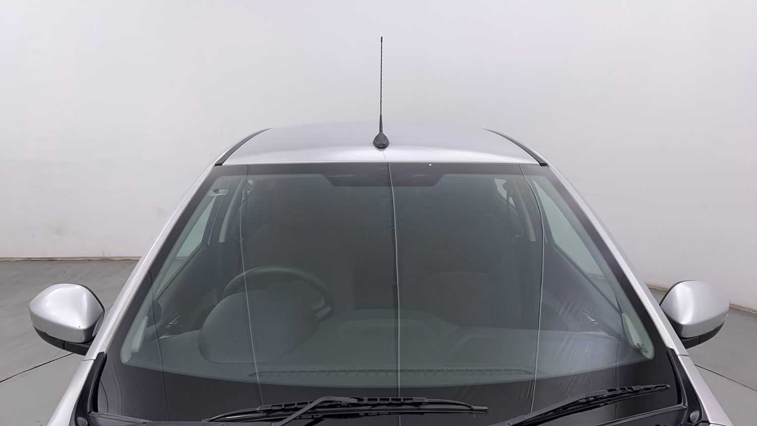 Used 2019 Tata Tiago Revotron XZ w/o Alloy Petrol Manual exterior FRONT WINDSHIELD VIEW