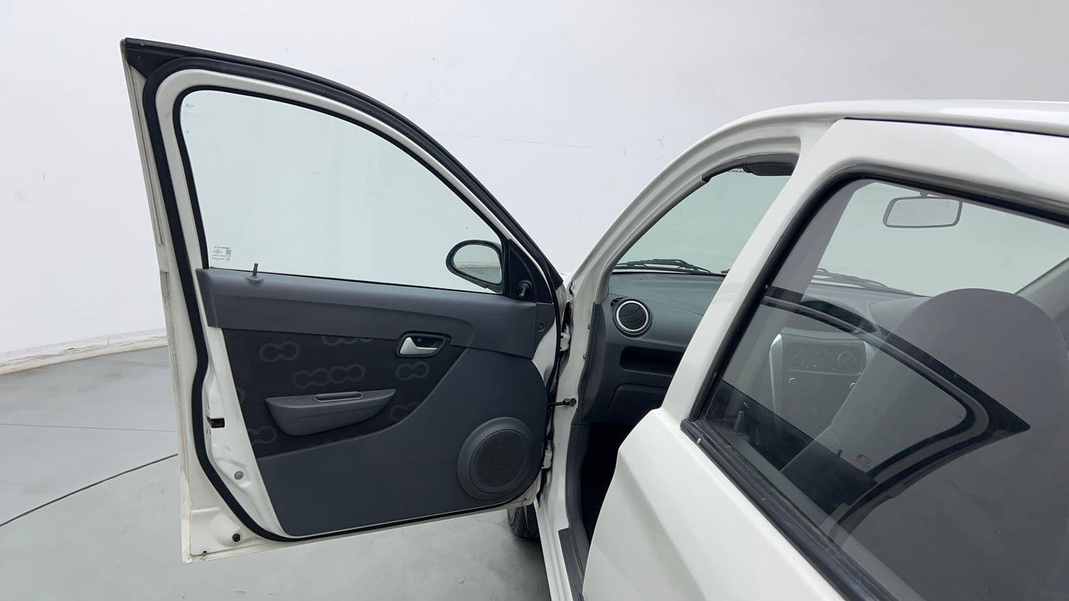 Used 2013 Maruti Suzuki Alto 800 Vxi Petrol Manual interior LEFT FRONT DOOR OPEN VIEW