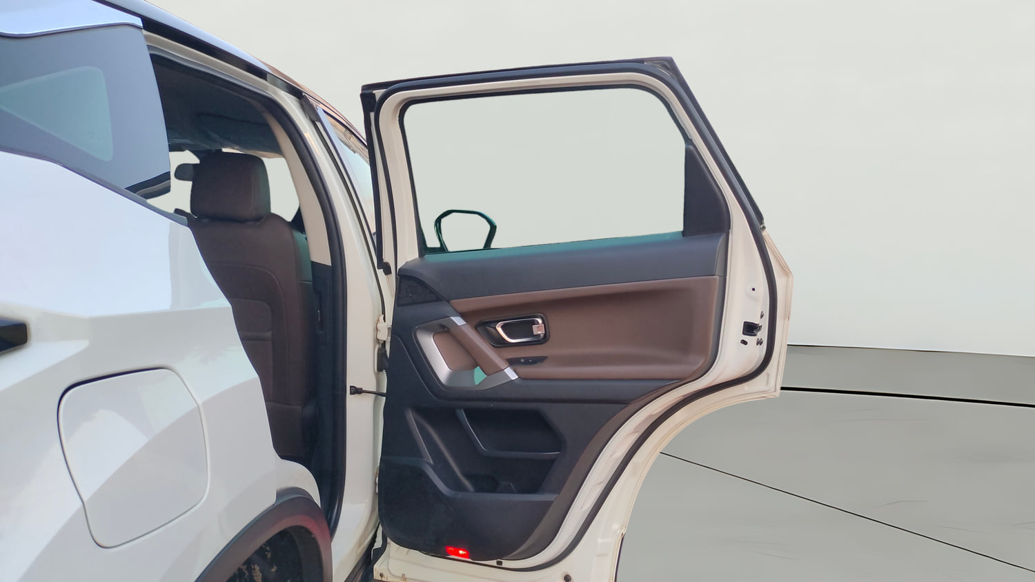 Used 2019 Tata Harrier XZ Diesel Manual interior RIGHT REAR DOOR OPEN VIEW