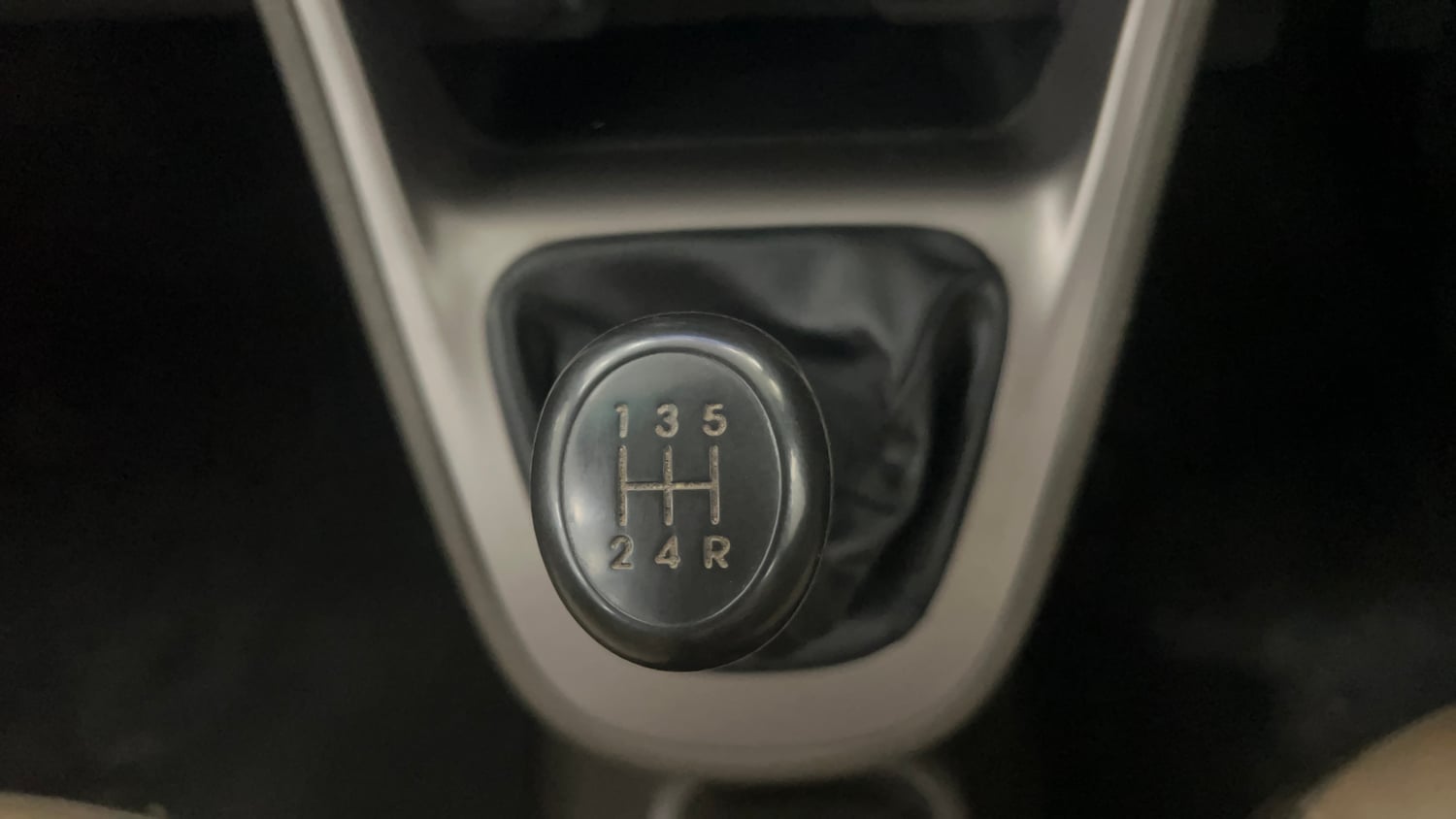 Used 2014 Hyundai i10 Sportz 1.1 iRDE2 Petrol Manual interior GEAR  KNOB VIEW