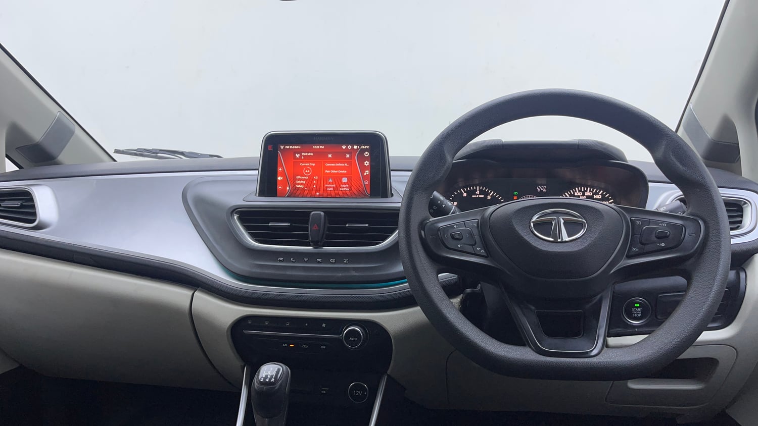 Used 2022 Tata Altroz XZ Petrol Petrol Manual interior DASHBOARD VIEW
