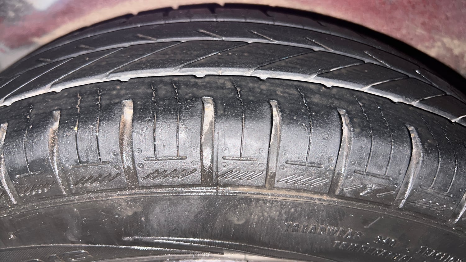 Used 2013 Hyundai i10 Magna 1.2 Kappa2 Petrol Manual tyres RIGHT REAR TYRE TREAD VIEW
